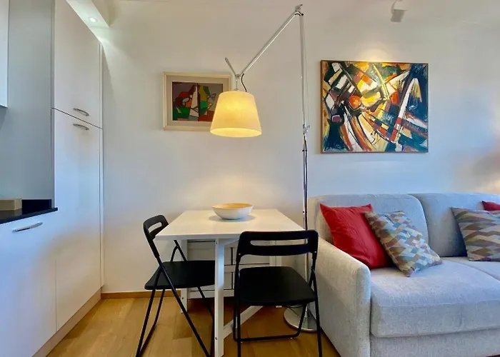 Comfortable 1-Bedroom Apartment Near Monaco