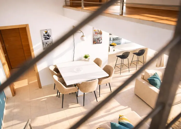 Sea View Duplex T3 Near Monaco & Beach Parking